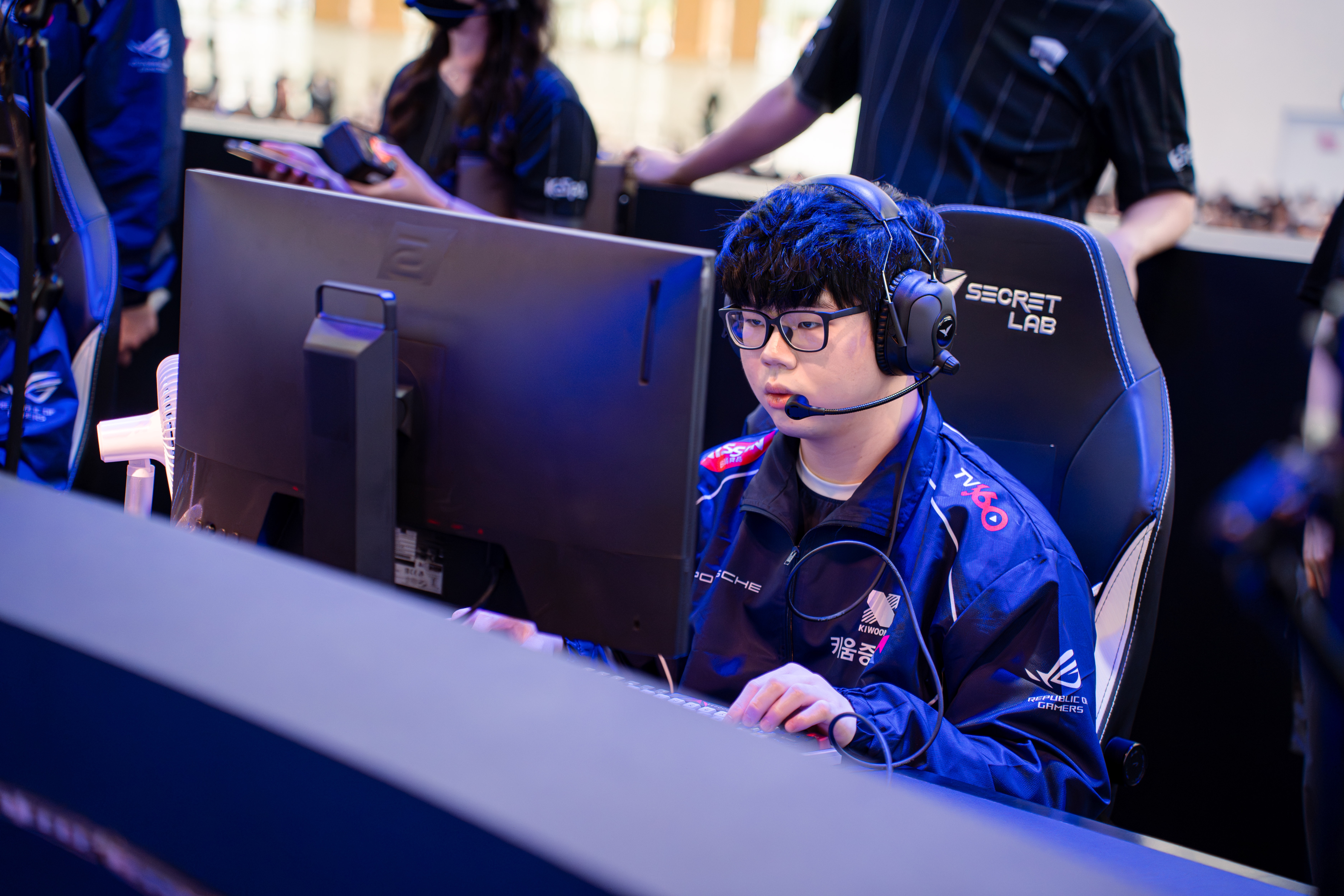 LCK,  DRX,  HLE,  VEC,  Ha Noi anh 11