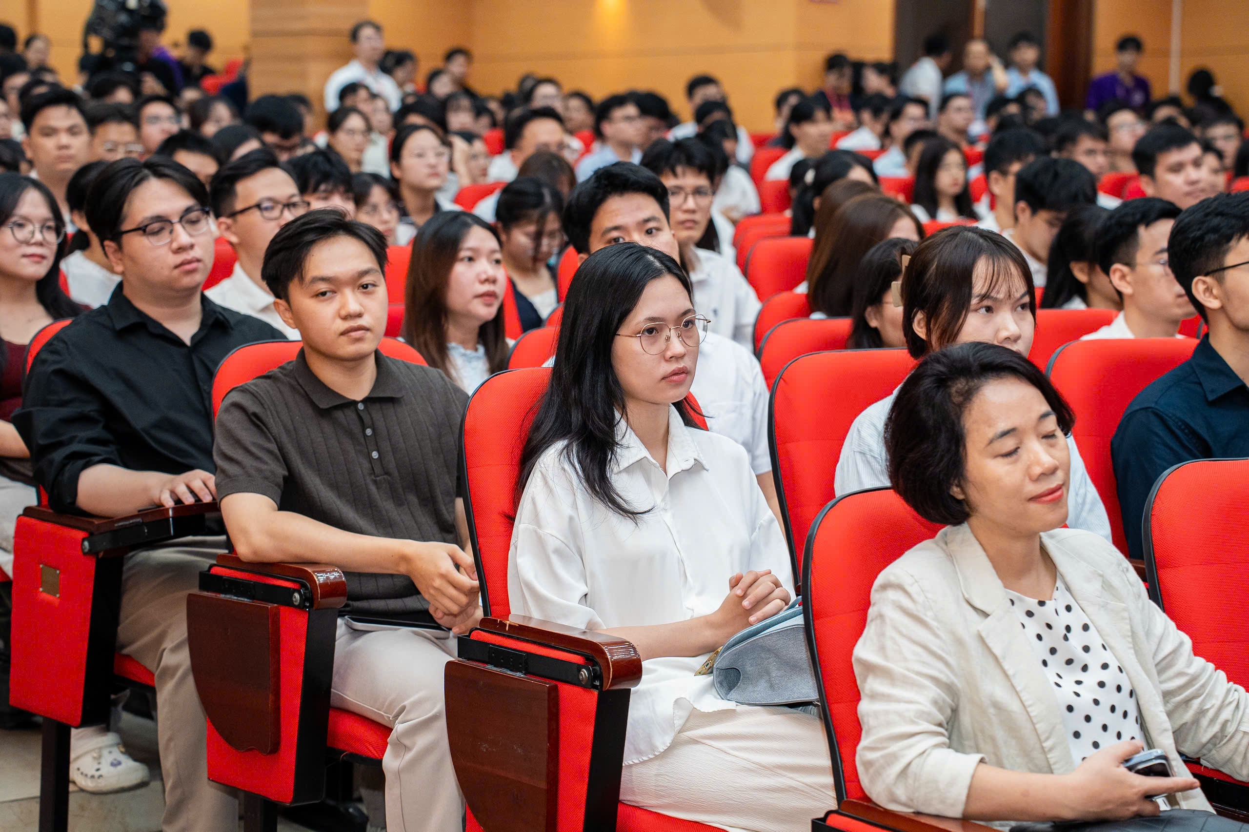 Match Day,  B&aacute;c sĩ nội tr&uacute;,  Đại học Y ảnh 5