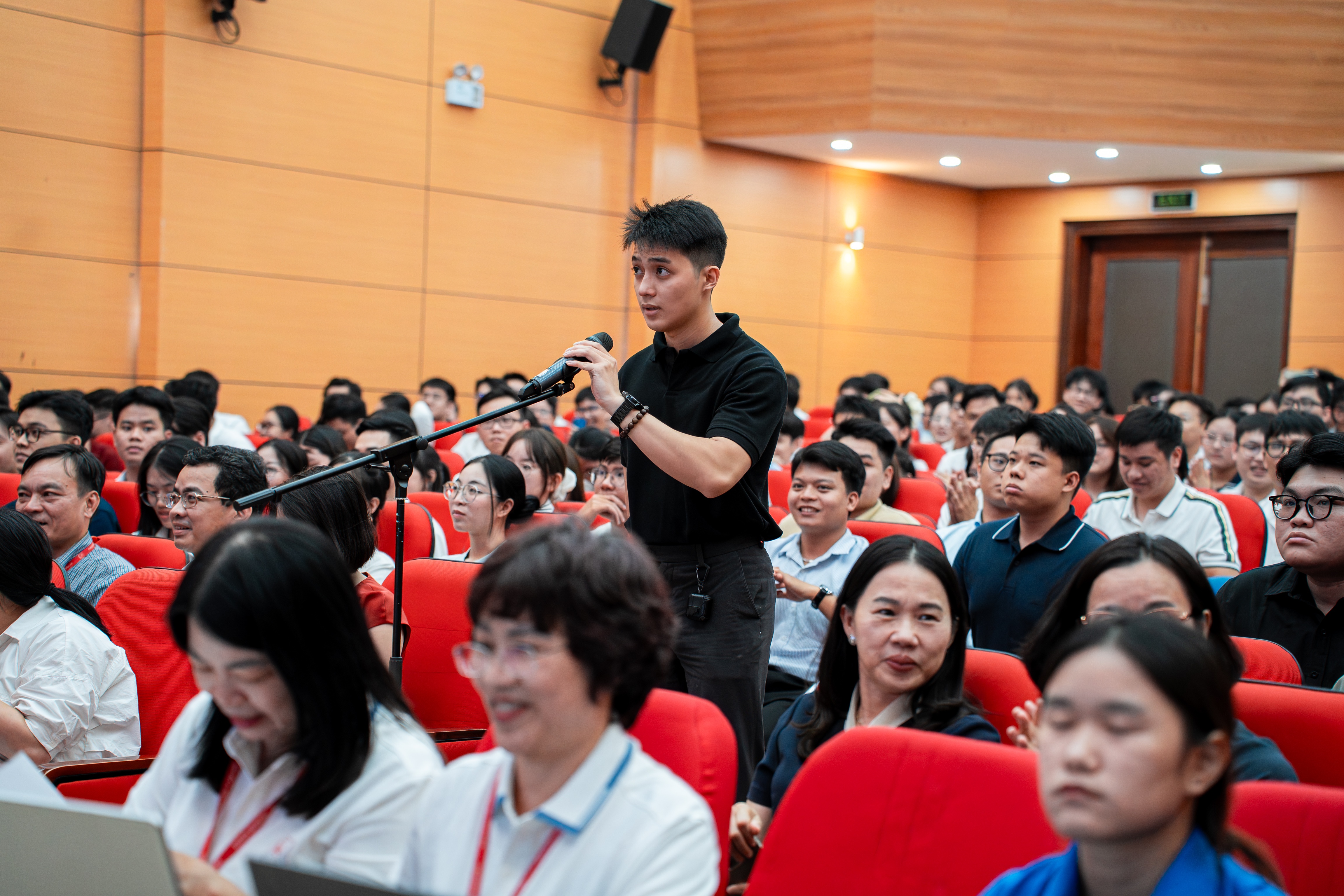 Match Day,  B&aacute;c sĩ nội tr&uacute;,  Đại học Y ảnh 15