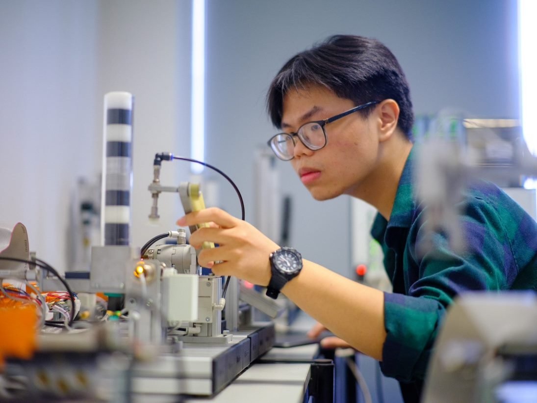 lam viec tai nuoc ngoai anh 5