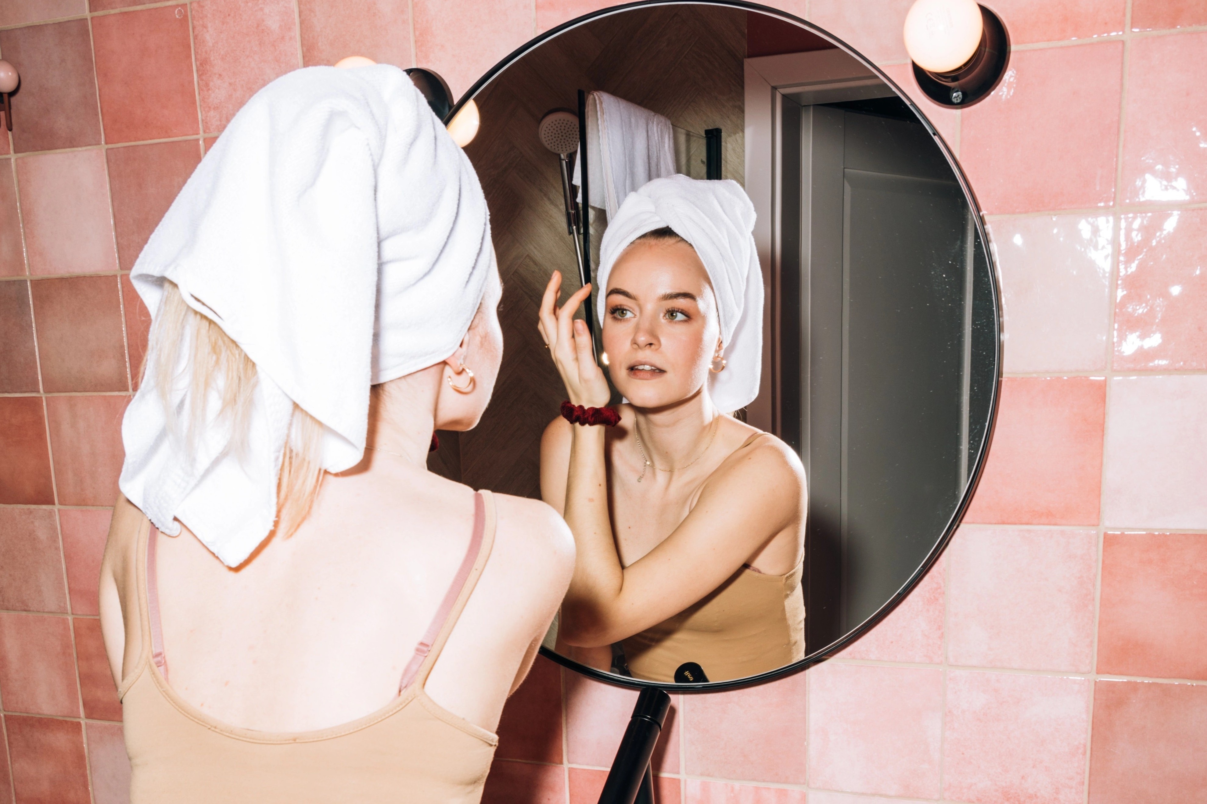 Nganh cong nghiep chong lao hoa giong nhu tro lua hinh anh