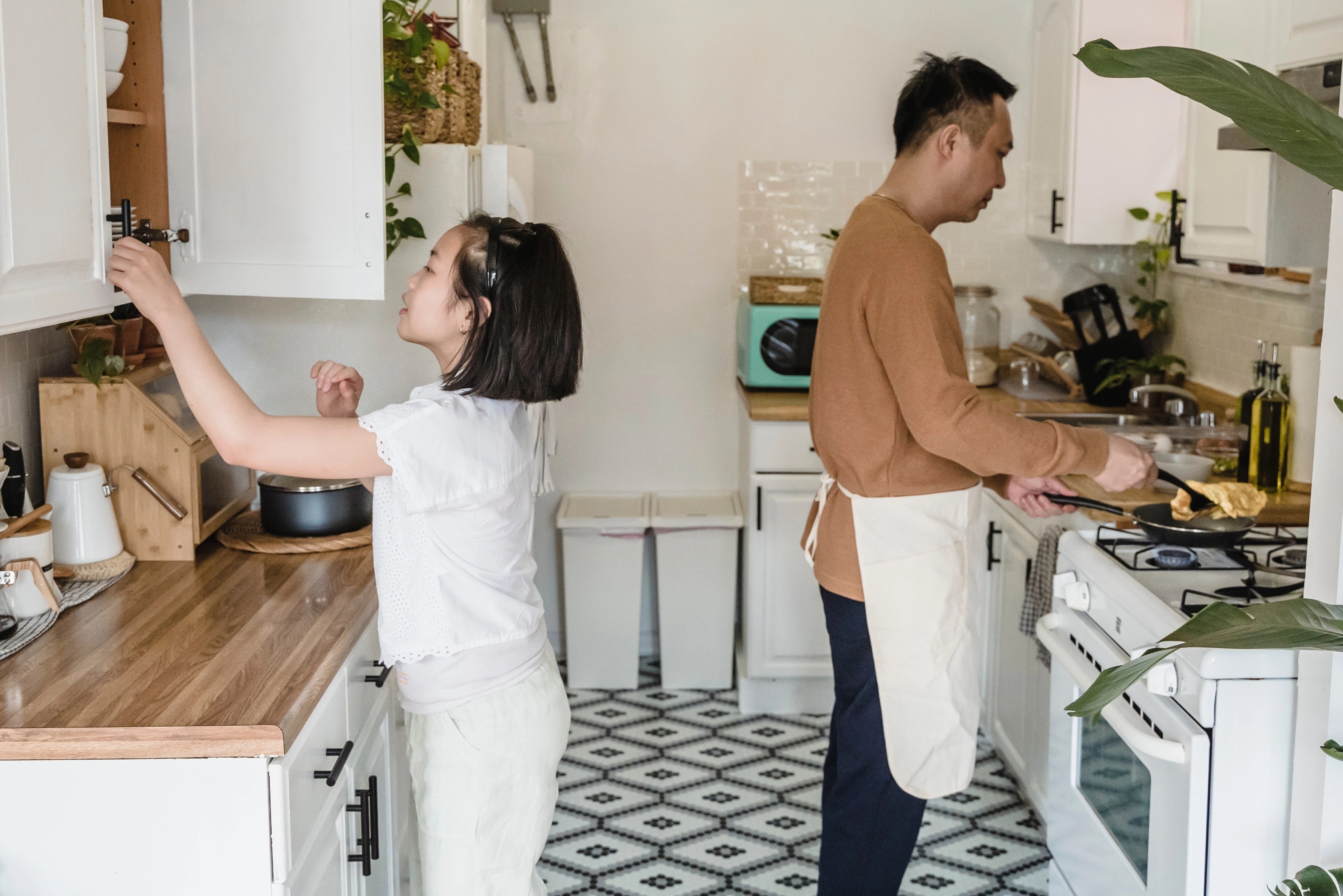 Cap doi tre kho tim can ho de chung song o TP.HCM hinh anh