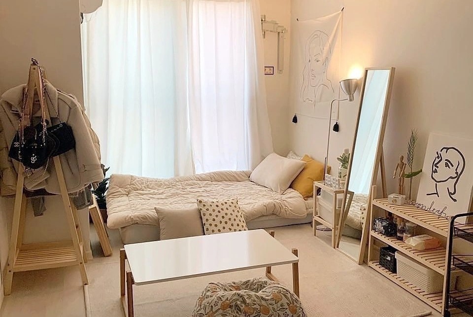 Cach giau do thong minh khi phong nho, hep hinh anh