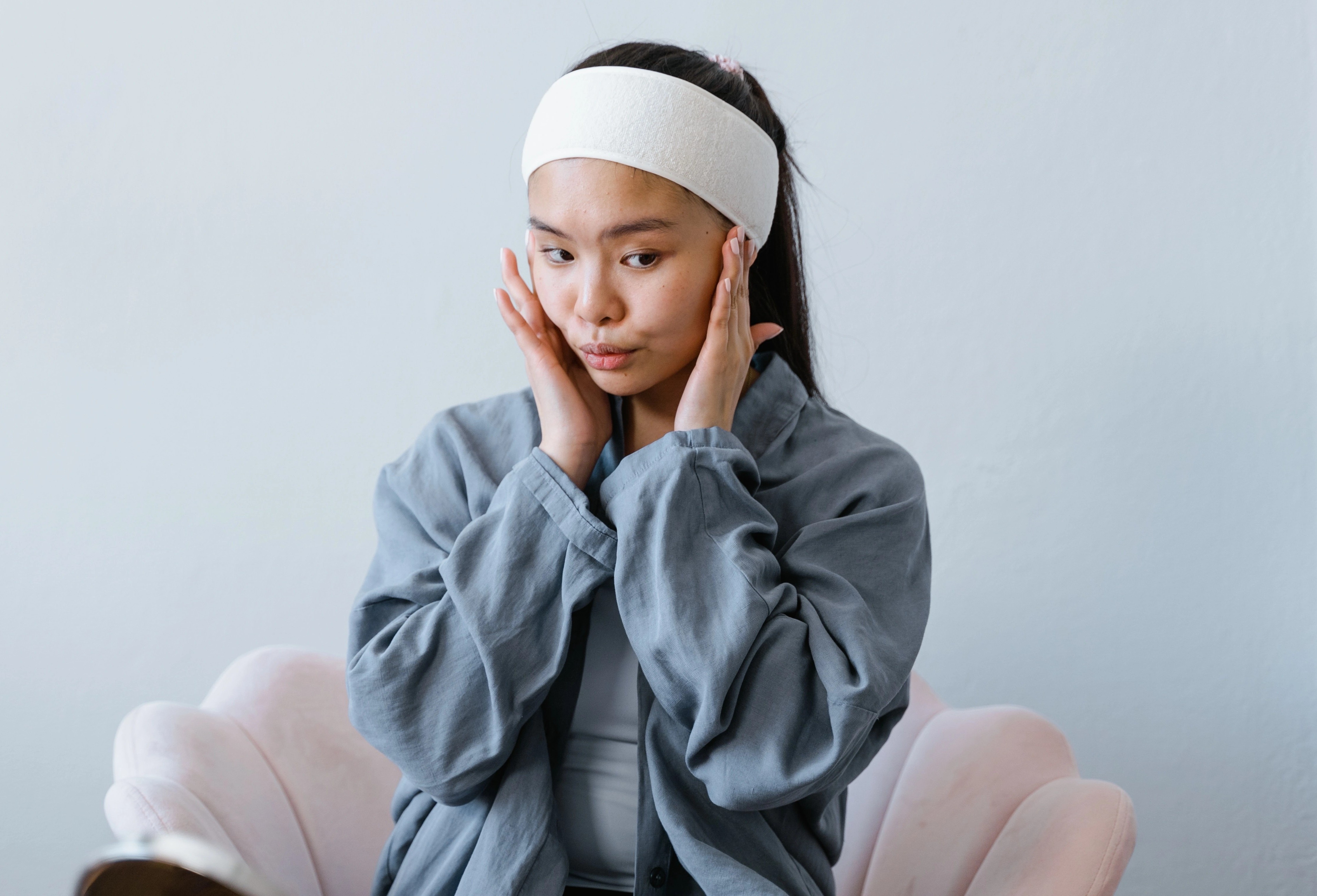 Tat ca ve trao luu tiem Kybella de tan mo, mat thon hinh anh