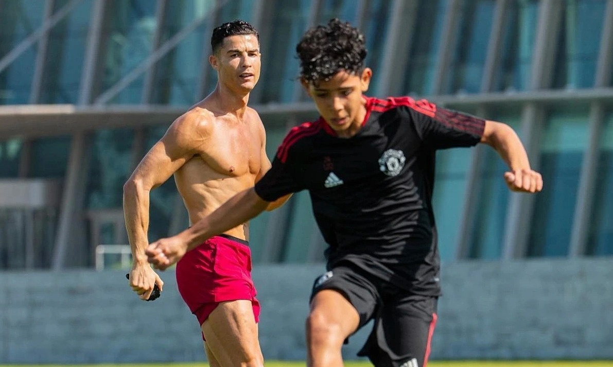 'Bo ho' Cristiano Ronaldo hinh anh