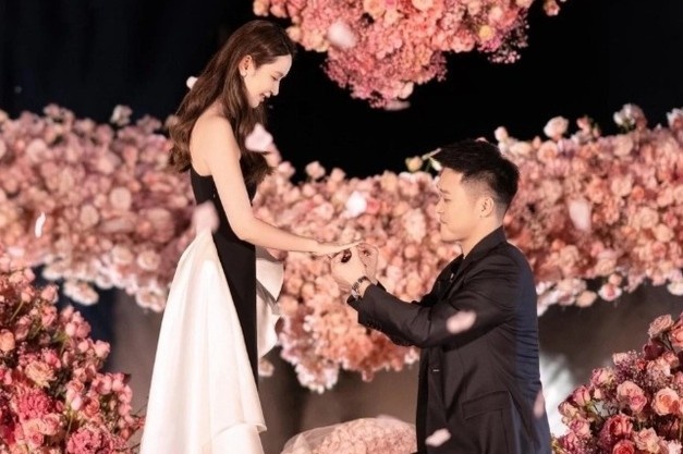 Vi sao gioi tre Trung Quoc thich cau hon xa xi, pho truong hinh anh