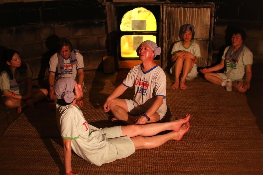 Nha tam cong cong o Han Quoc dan bien mat hinh anh