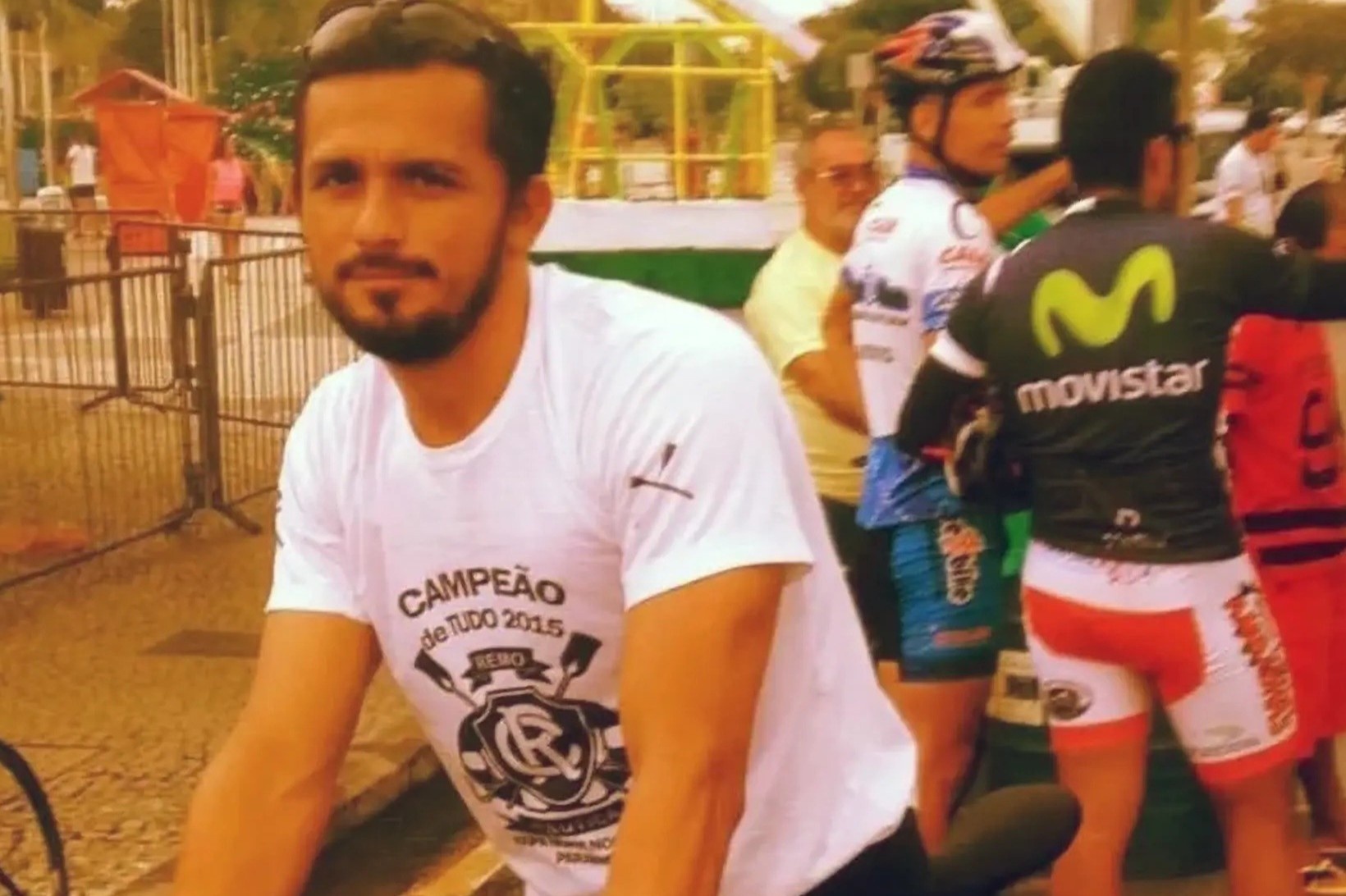 Van dong vien tu vong vi nuot phai ong khi dap xe o Brazil hinh anh