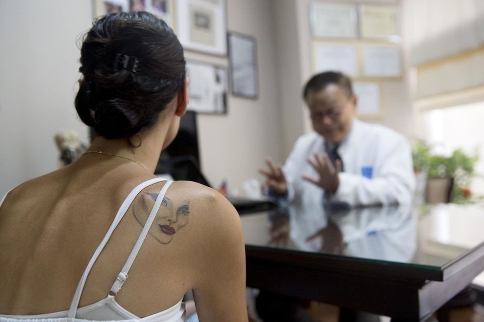 Hao hung cat mi, khon kho sua lai hinh anh