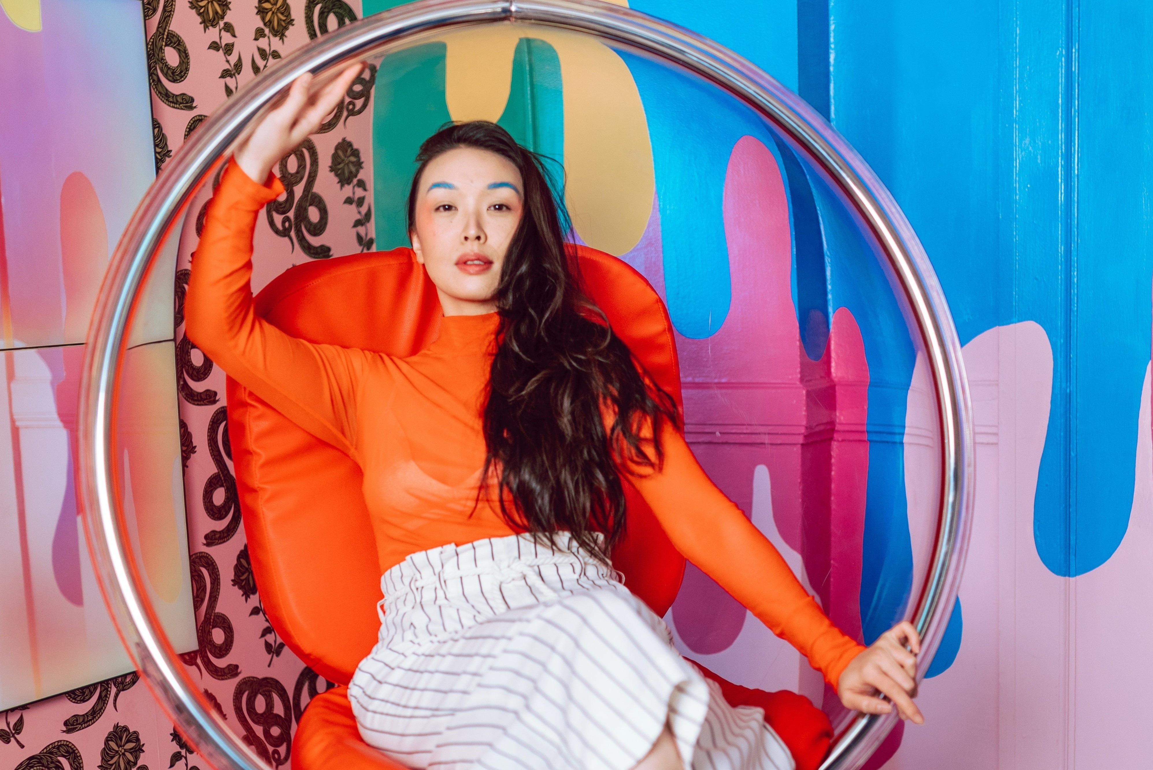 Kieu nguoi pho truong de thu hut su chu y hinh anh