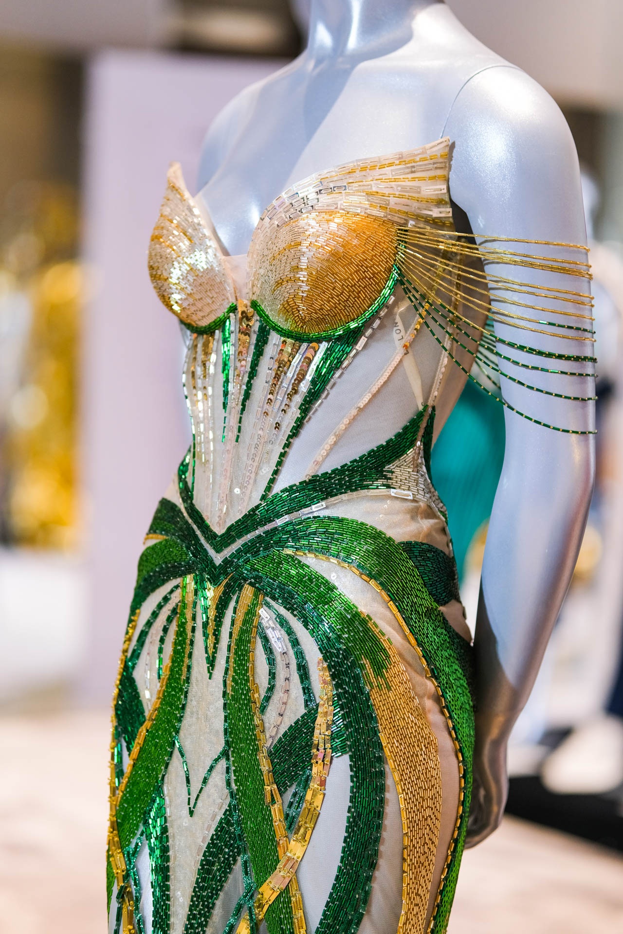 Vietnam’s Fashion Journey ảnh 10 Vietnam’s Fashion Journey anh 10