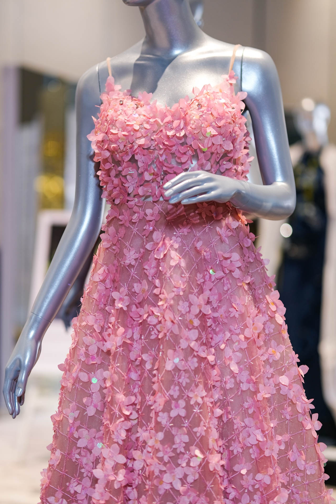 Vietnam’s Fashion Journey ảnh 12 Vietnam’s Fashion Journey anh 12