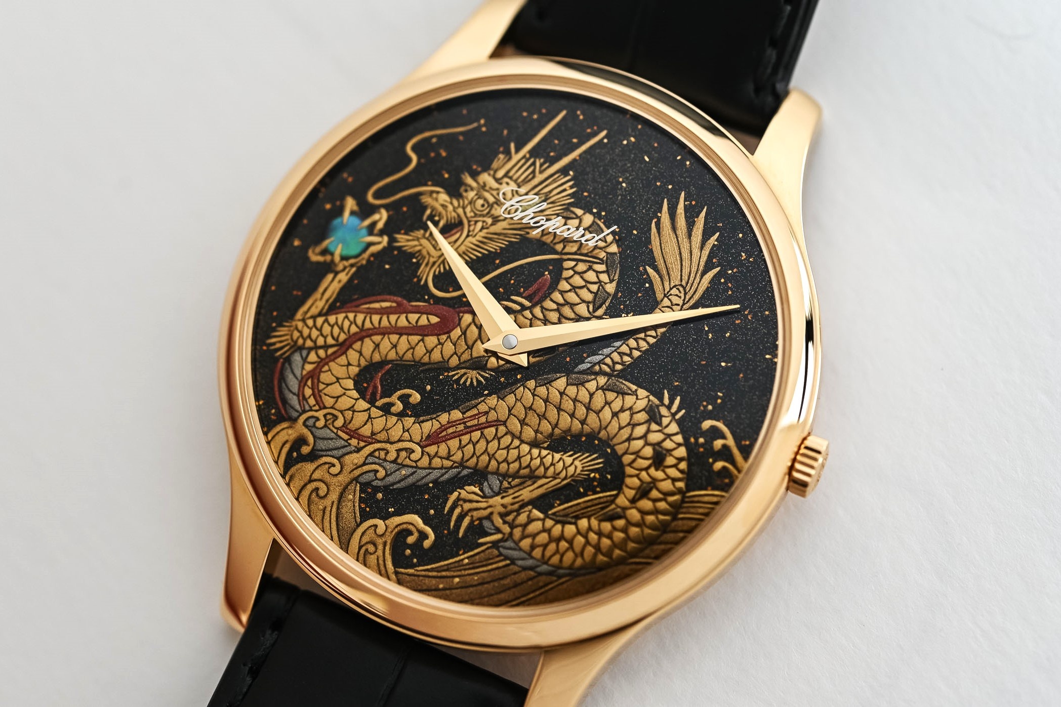 On Wrist: Rong vang, 'tham hoa' Concorde bay tren dong ho xa xi hinh anh
