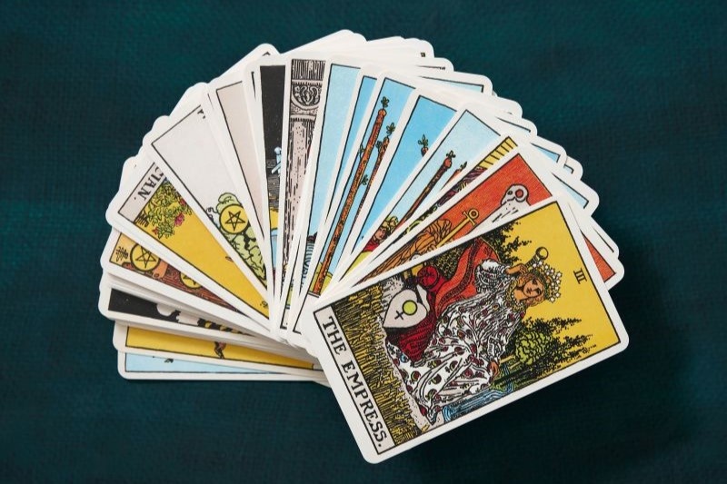 Dieu gi tao nen suc hut cua bo bai tarot noi tieng nhat the gioi? hinh anh