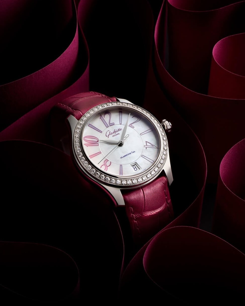 On Wrist,  dong ho moi,  dong ho xa xi,  thuong hieu dong ho anh 12