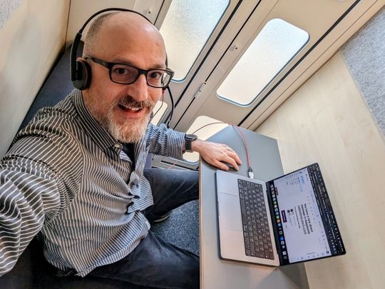 van phong,  nhan vien van phong,  office pod anh 6