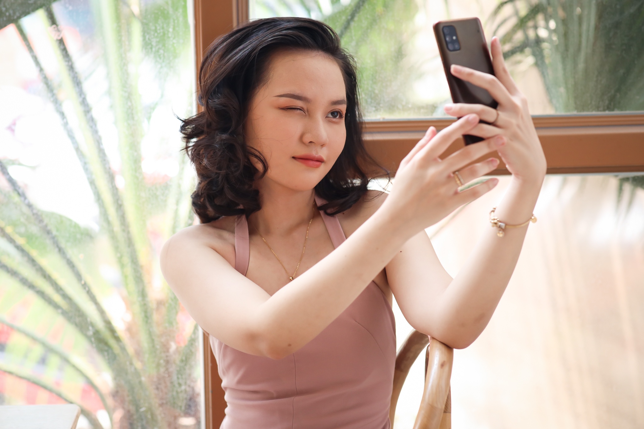 Ly do Gen Z tim den app 'song that' khi Facebook sap hinh anh