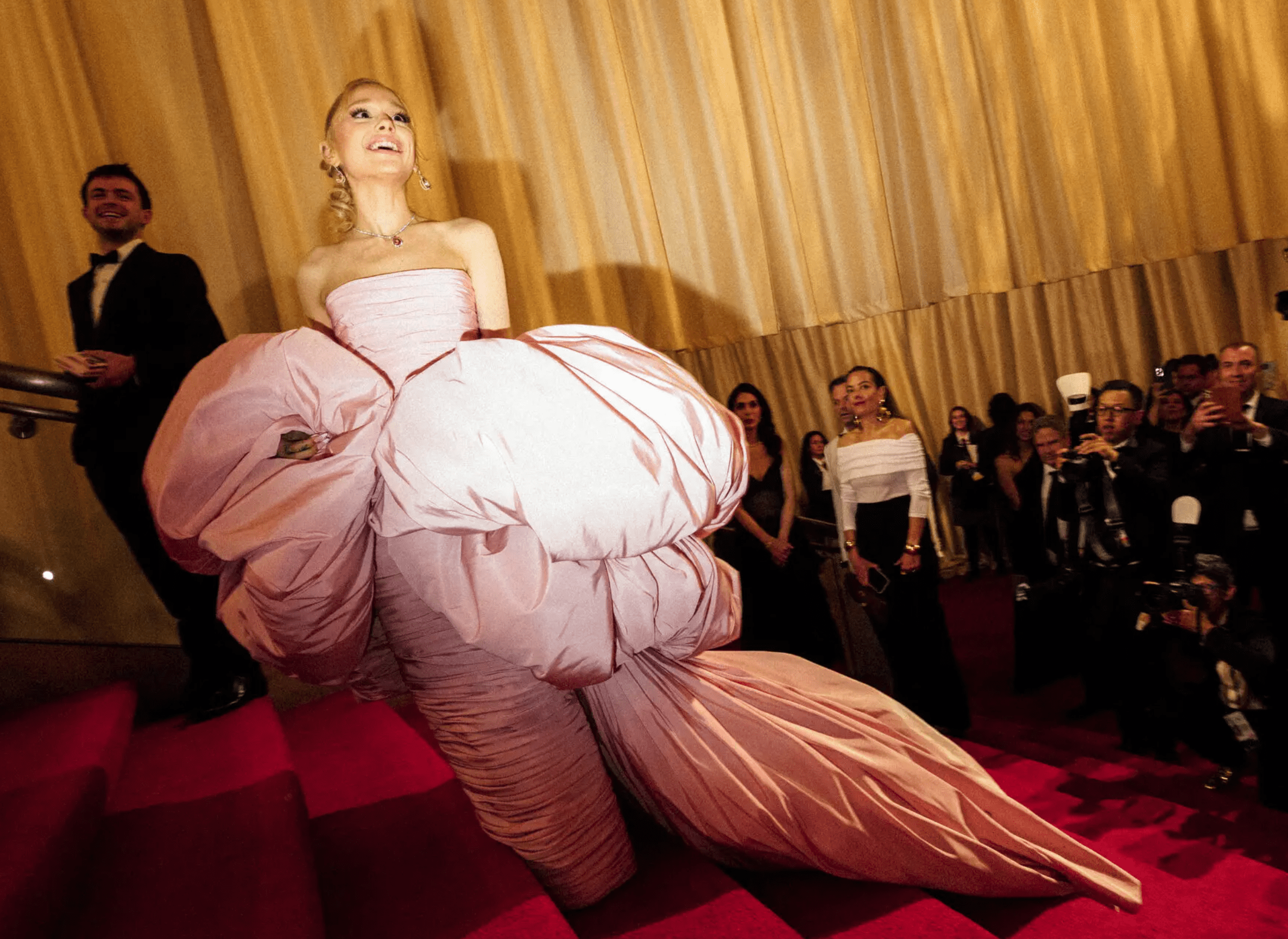 oscar 2024,  le trao giai oscar,  tham do oscar,  trang suc oscar,  Bulgari,  Chopard,  Cartier anh 1