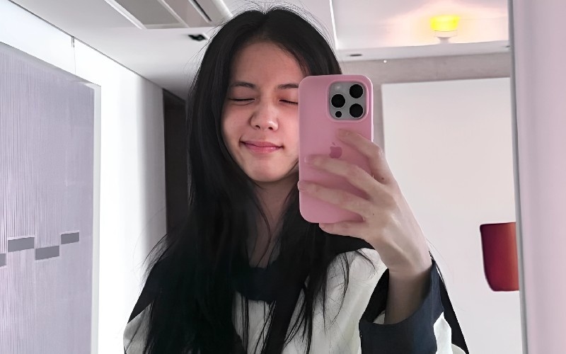 Jisoo (BlackPink) chi 60 trieu won mua tranh hinh anh