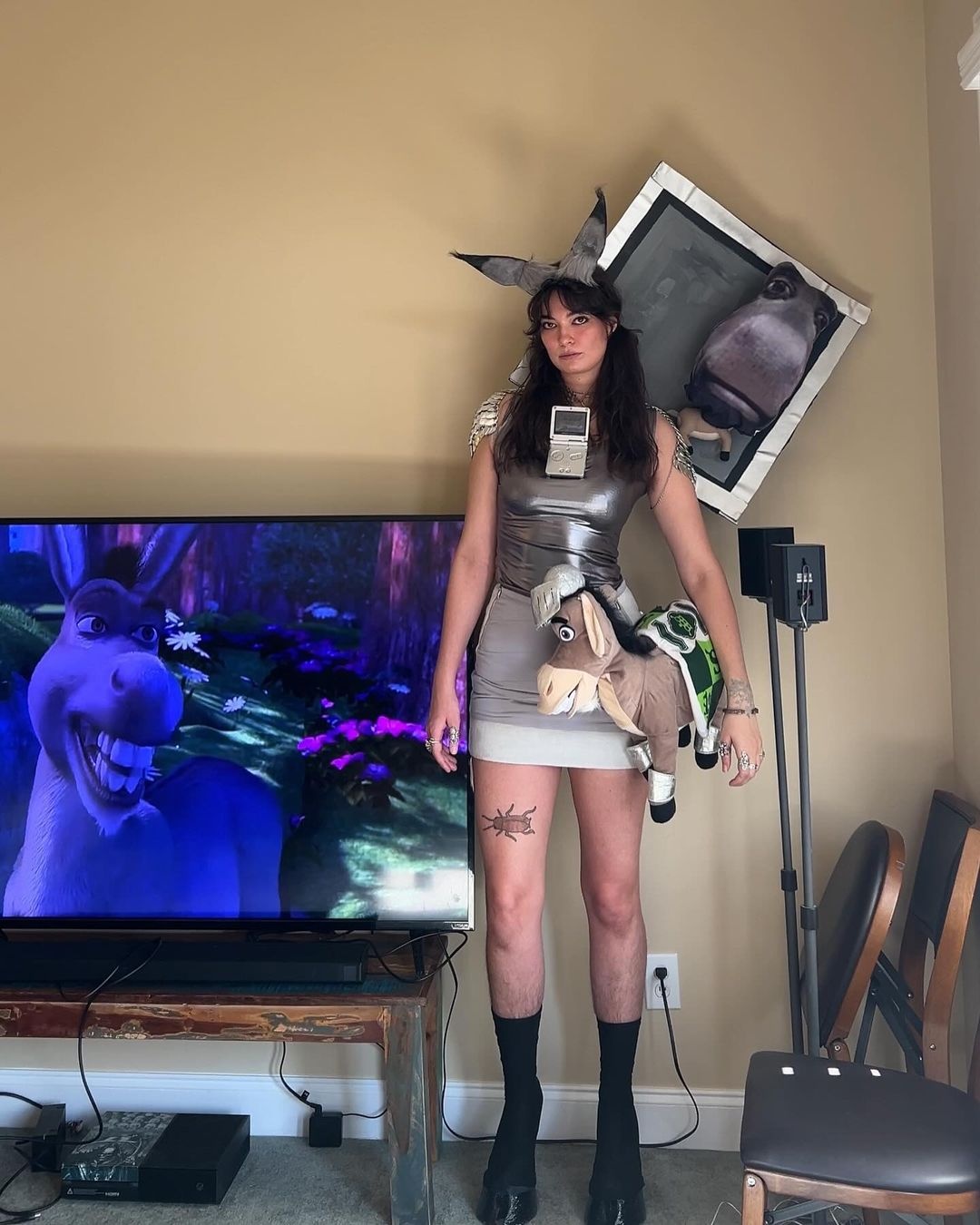 xu hướng y2k, điện thoại cục gạch, ipod, kẹp tóc ipod, ảnh 4 xu huong y2k, dien thoai cuc gach, ipod, kep toc ipod, anh 4