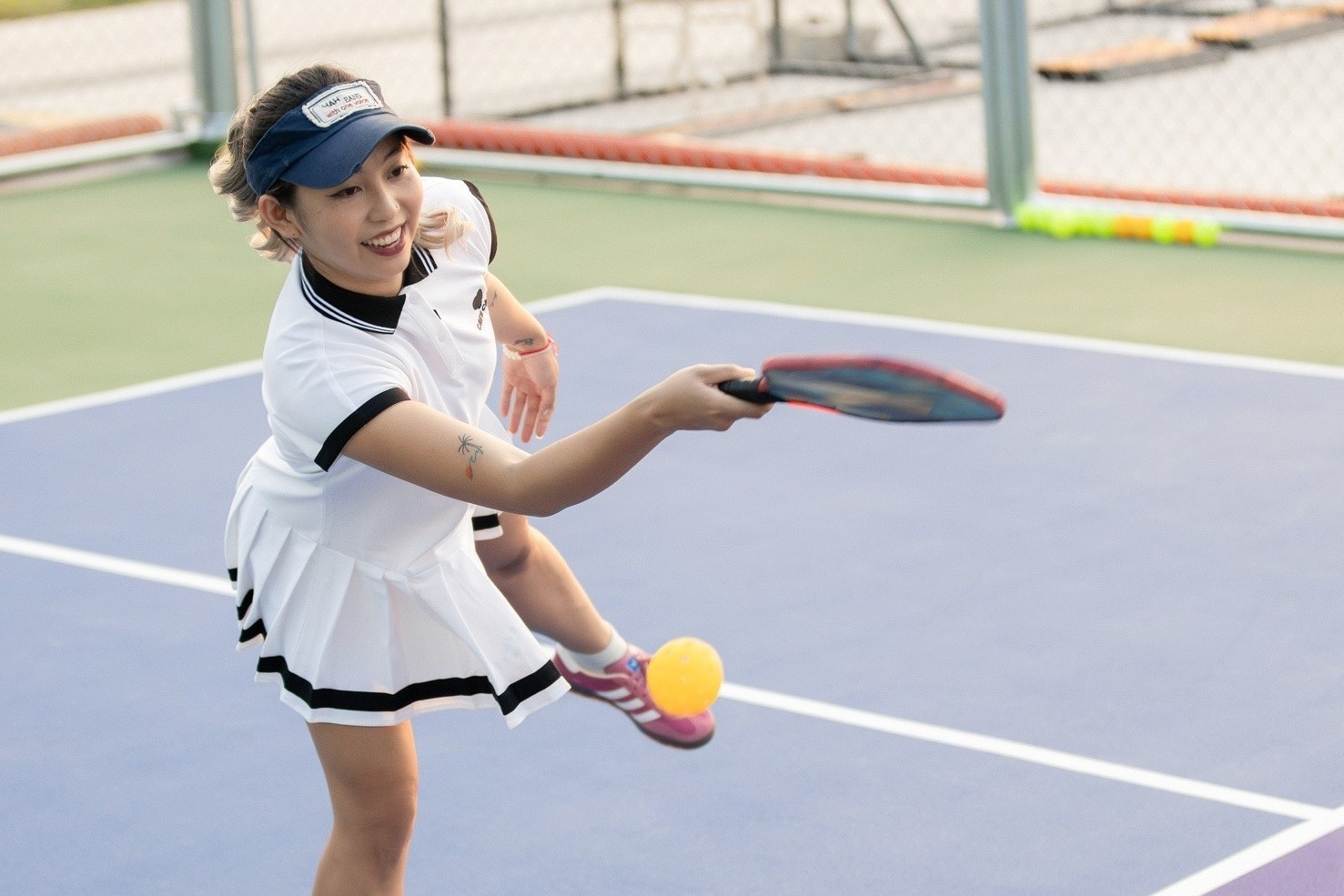 Vua ngam hoang hon, vua choi pickleball giua long TP.HCM hinh anh