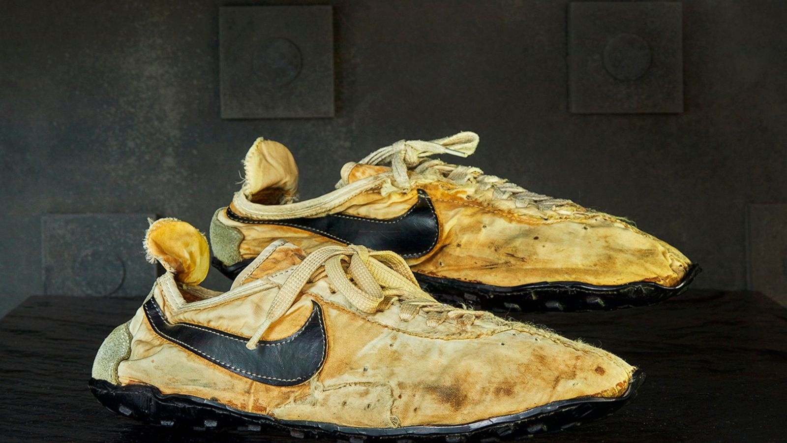 air jordan,  Air Yeezy,  dat nhat the gioi,  Michael Jordan,  nike moon shoe,  mua giai NBA anh 9