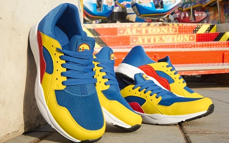 Con sot sneakers o chuoi sieu thi gia re hinh anh