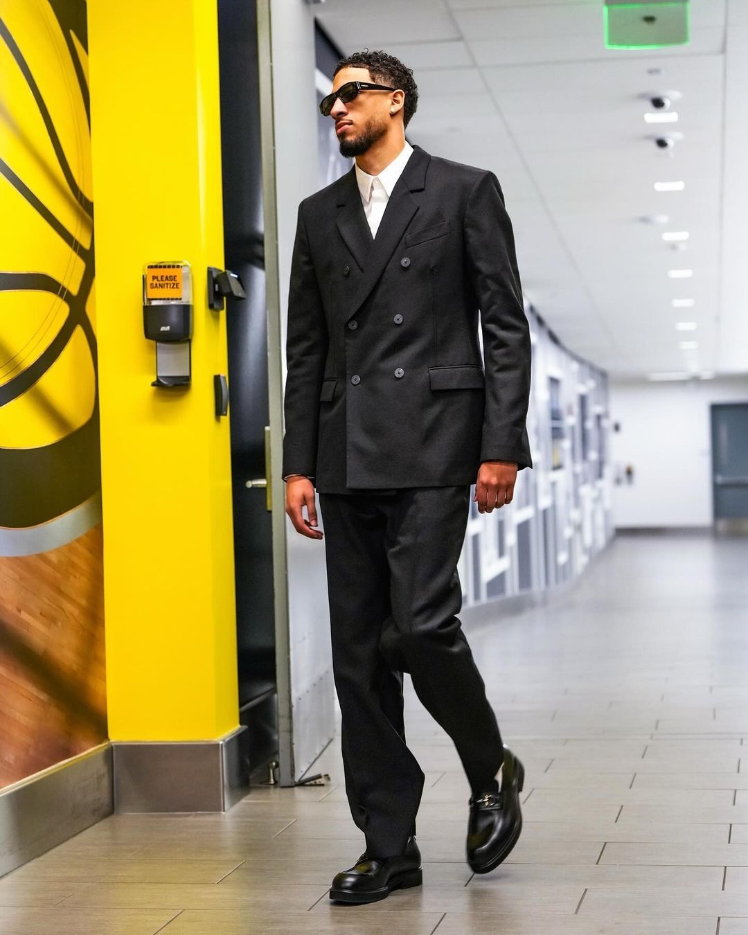 cau thu bong ro,  cau thu nba, duong ham san van dong,  giai nba 2023/2024,  san runway,  nba la gi anh 4