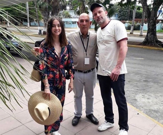 ben affleck va ban gai anh 10