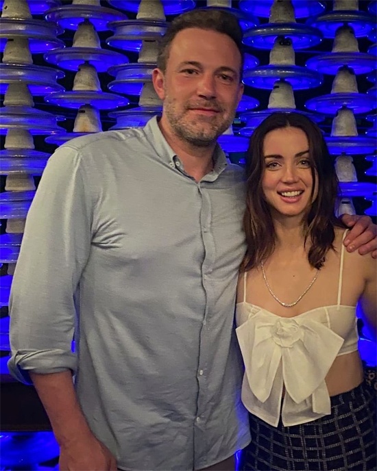 ben affleck va ban gai anh 9