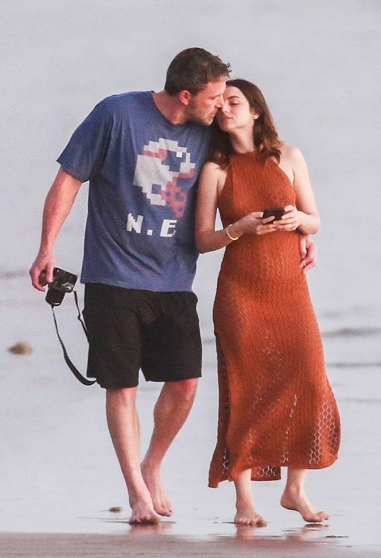 Ben Affleck ana de armas ảnh 8 Ben Affleck ana de armas anh 8