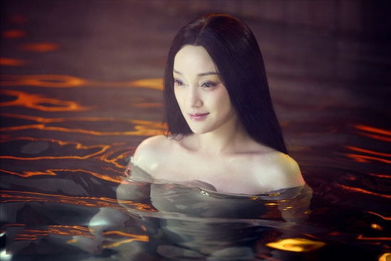 Nguoi phu nu ngoai le cua showbiz Trung Quoc hinh anh