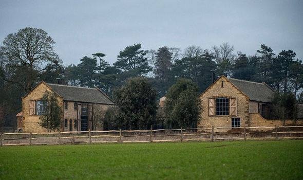 gia the ban gai Brooklyn Beckham anh 11