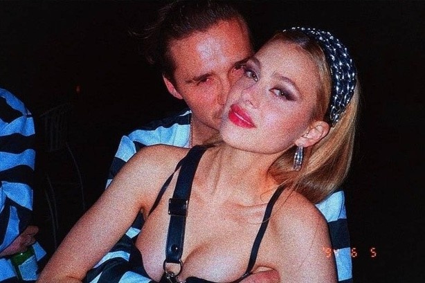 Gia the ban gai Brooklyn - bo ty phu, tai san gap 5 lan David Beckham hinh anh