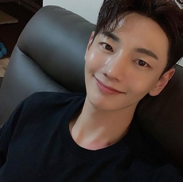 Park Ji Hoon qua doi anh 3