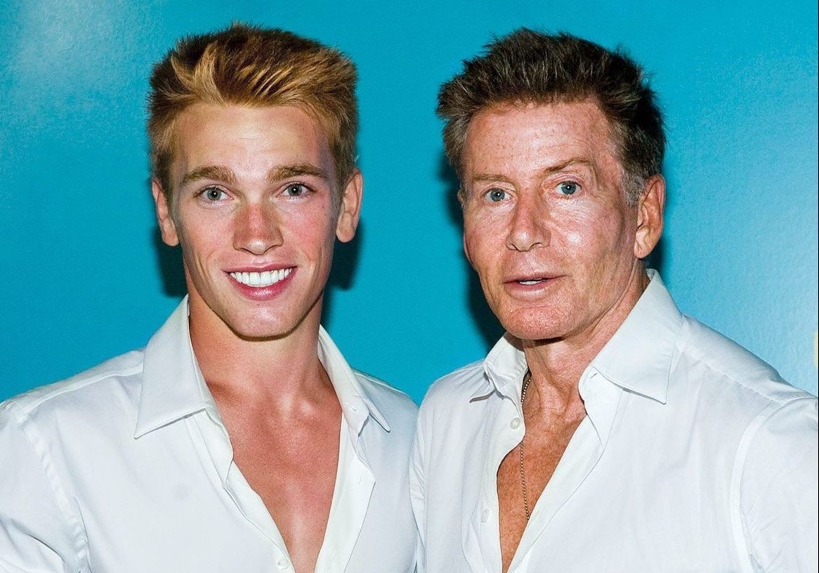 Ong trum Calvin Klein - hai lan bo vo, yeu trai tre kem gan 50 tuoi hinh anh