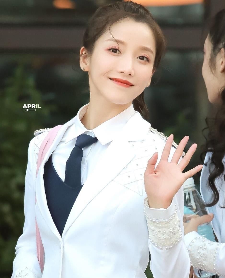 nhan sac Khuong Trinh Vu anh 13