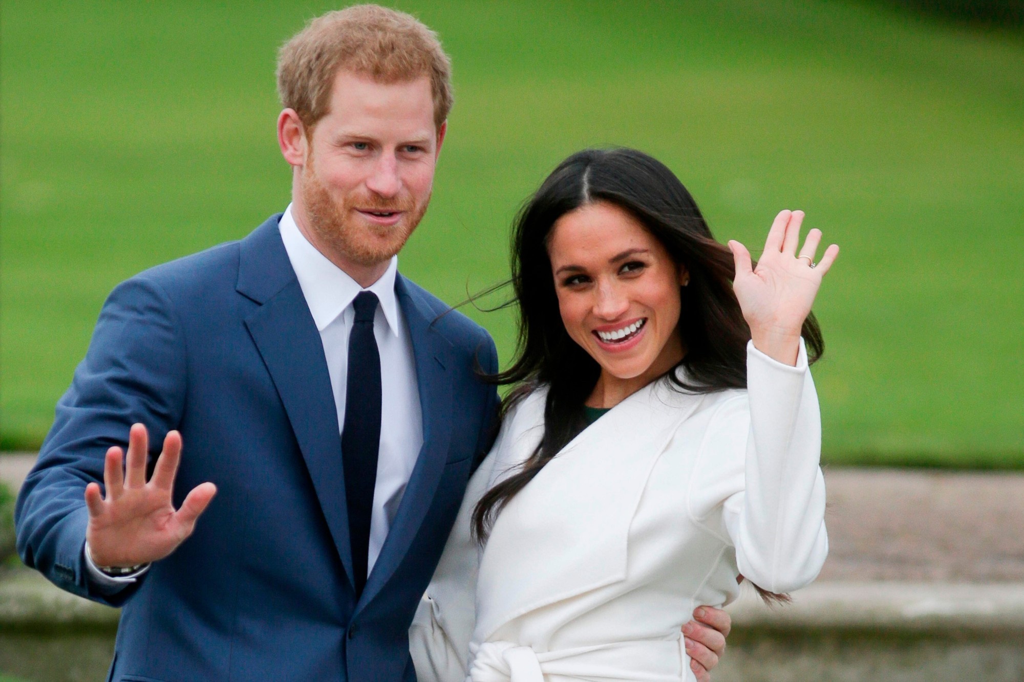 Harry - Meghan Markle muon banh truong the luc Hoang gia Anh hinh anh