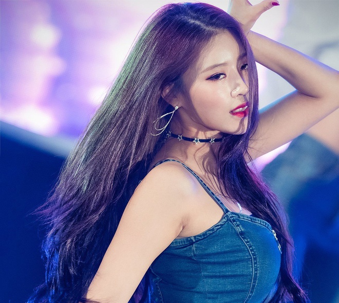 Ve dep cua idol Han bi dan em vi 'trong nhu chiec dua' hinh anh