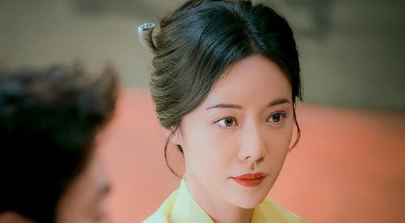 My nhan 15 nam van dien lo, mot mau hinh anh