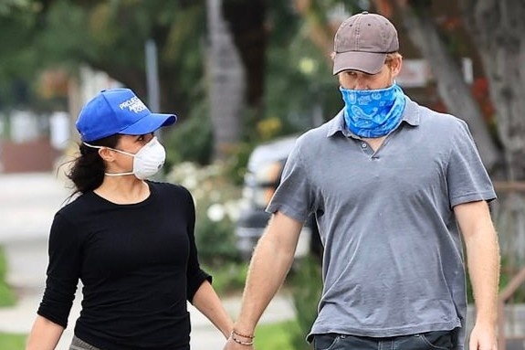 Harry va Meghan phai chi 9.000 USD/ngay de thue ve si hinh anh