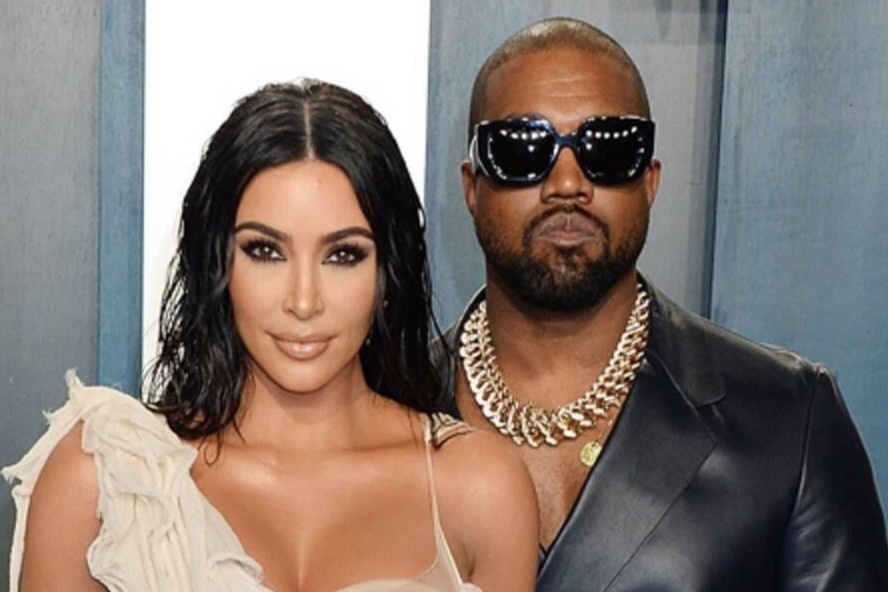 Vo chong Kim Kardashian phan ung sau khi ve si che lo bich hinh anh