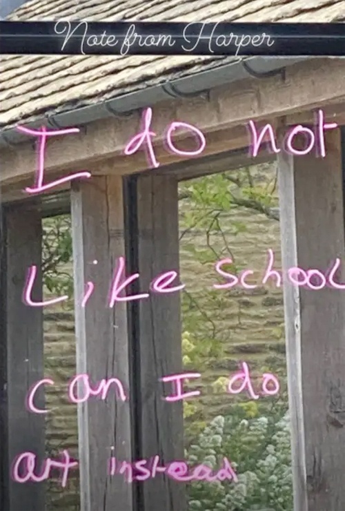 Harper Beckham không muốn đi học ảnh 1 Harper Beckham khong muon di hoc anh 1