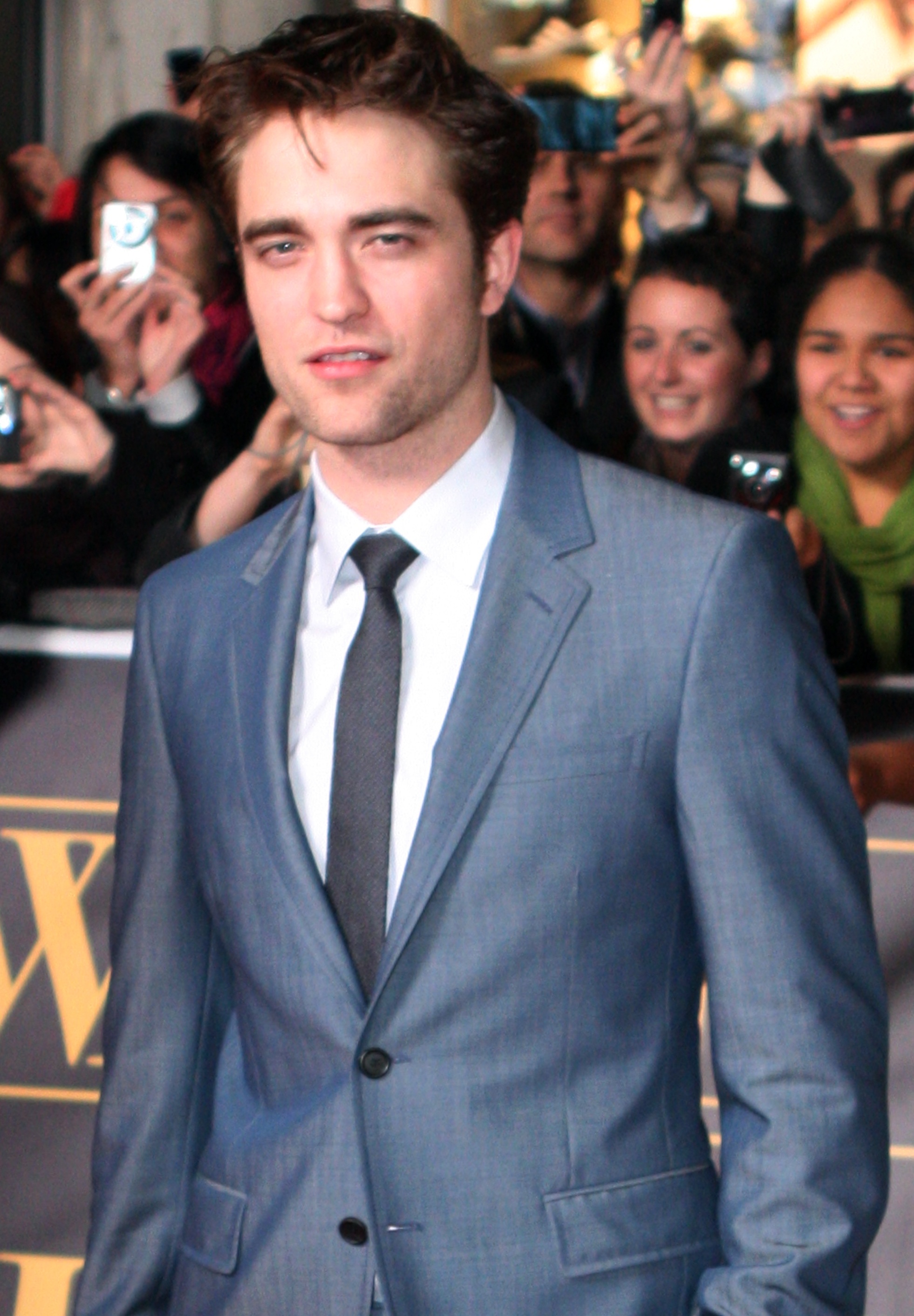 Robert Pattinson xuống sắc ảnh 5 Robert Pattinson xuong sac anh 5