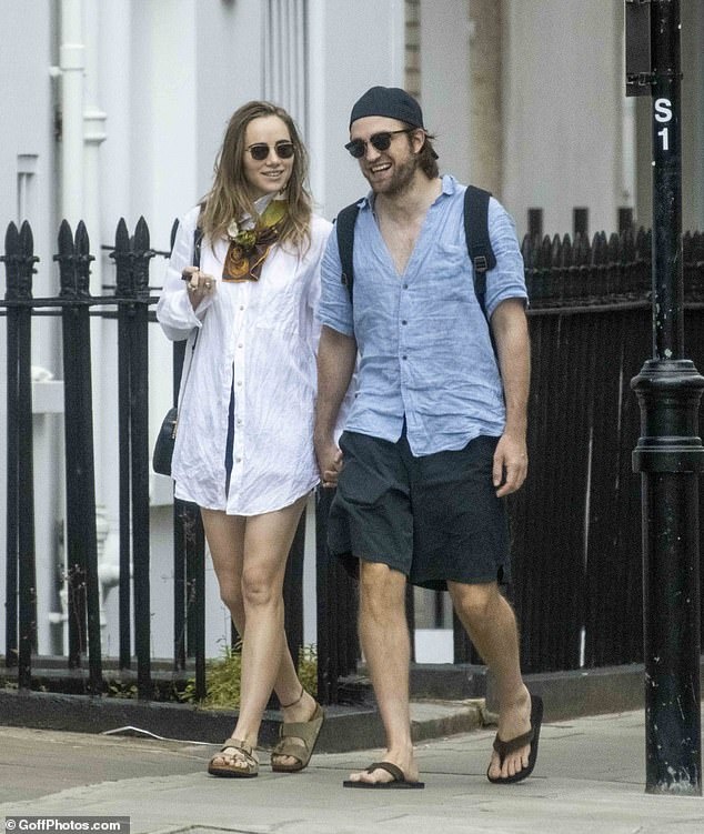 Robert Pattinson xuống sắc ảnh 18 Robert Pattinson xuong sac anh 18