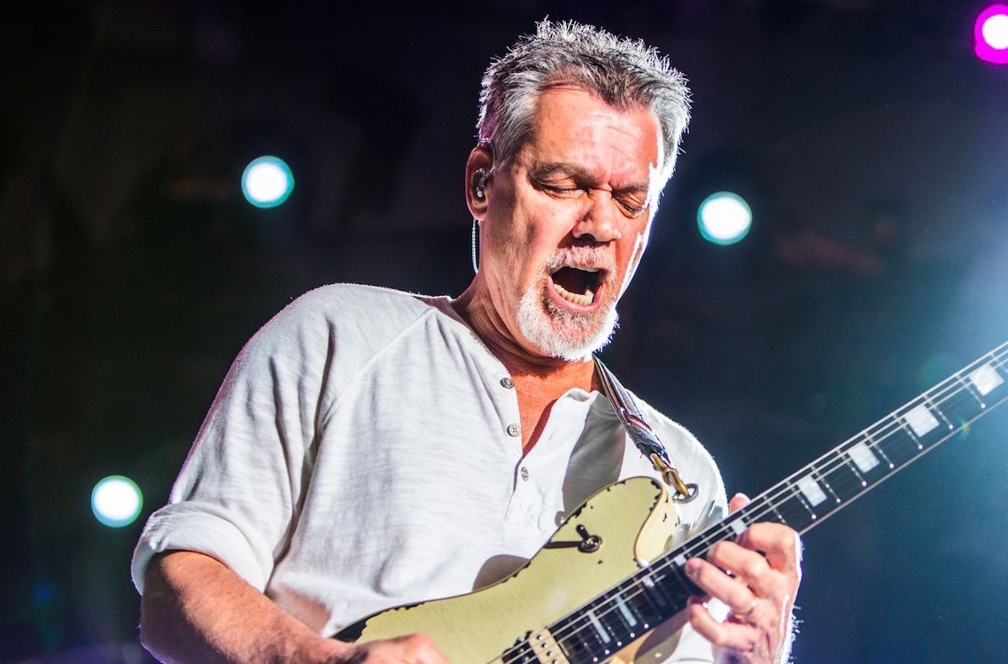 Eddie Van Halen qua doi vi ung thu vom hong hinh anh