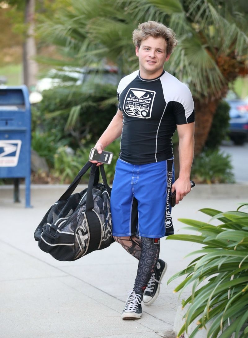 Tom Cruise tre mai khong gia anh 3