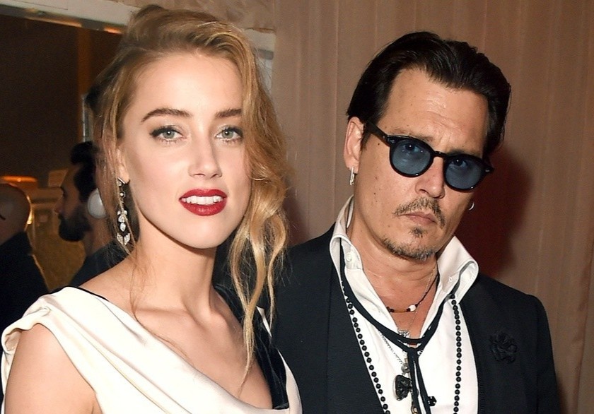 Lo bang chung Johnny Depp dap pha nha cua, vang tuc voi vo cu hinh anh