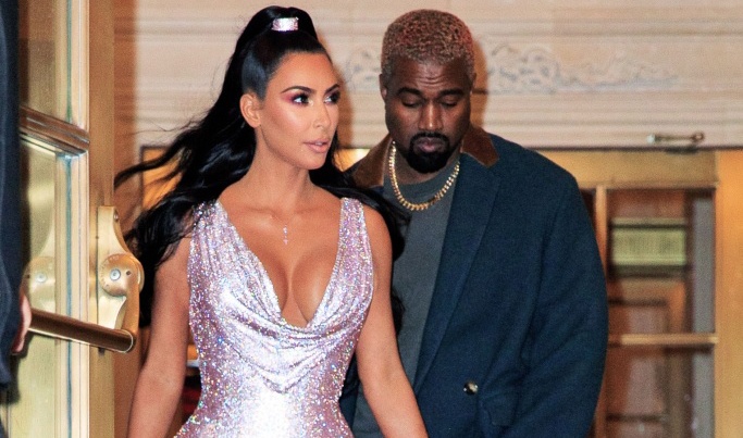 Kanye West tranh cu tong thong My: Chieu tro hay tham vong? hinh anh