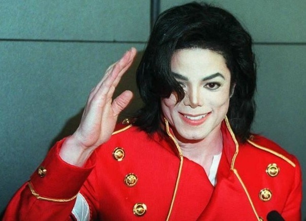 Hoi ky tiet lo noi am anh ca doi Michael Jackson hinh anh